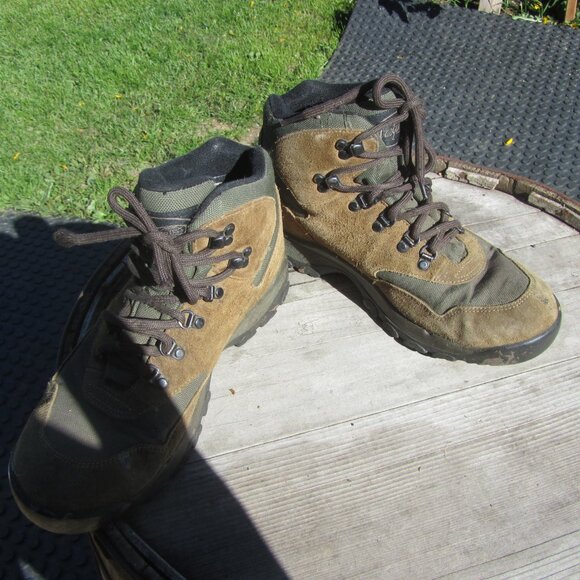 vtg vasque leather hiking boots brown green suede sz 10 main image 5